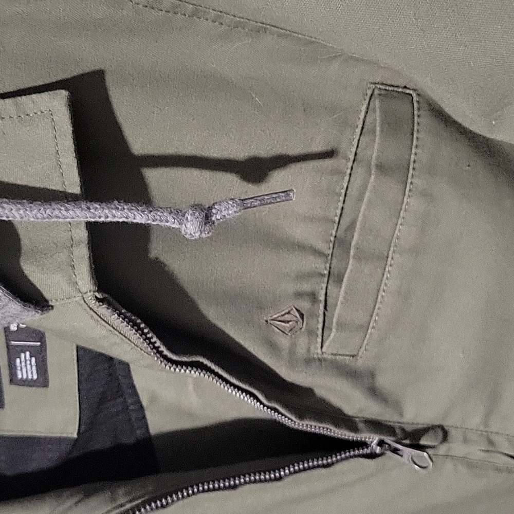 Volcom jacket - Picture 4 of 9